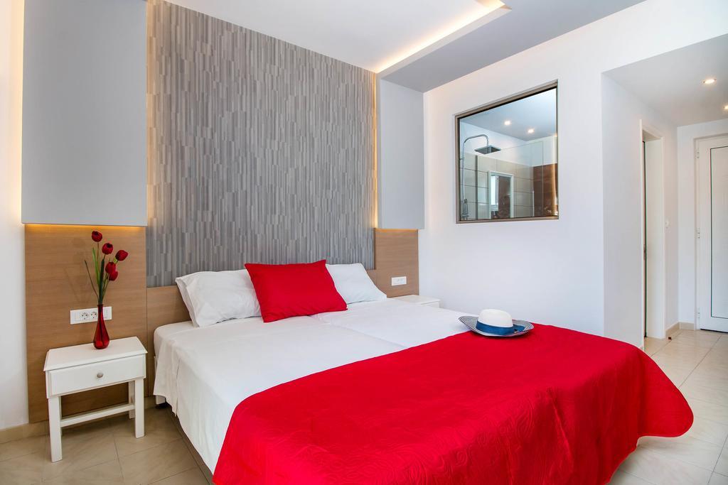 Casastavris - Aparts & Pool 2*
